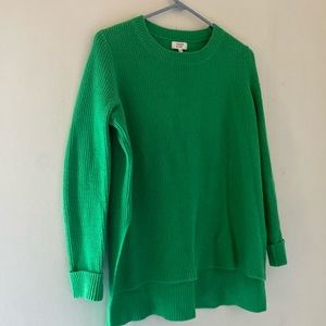 🎉2/$9🎉 Crown & Ivy Green Sweater with Slits on Side  - Size Small